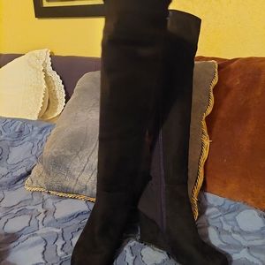 Suede wedge boots